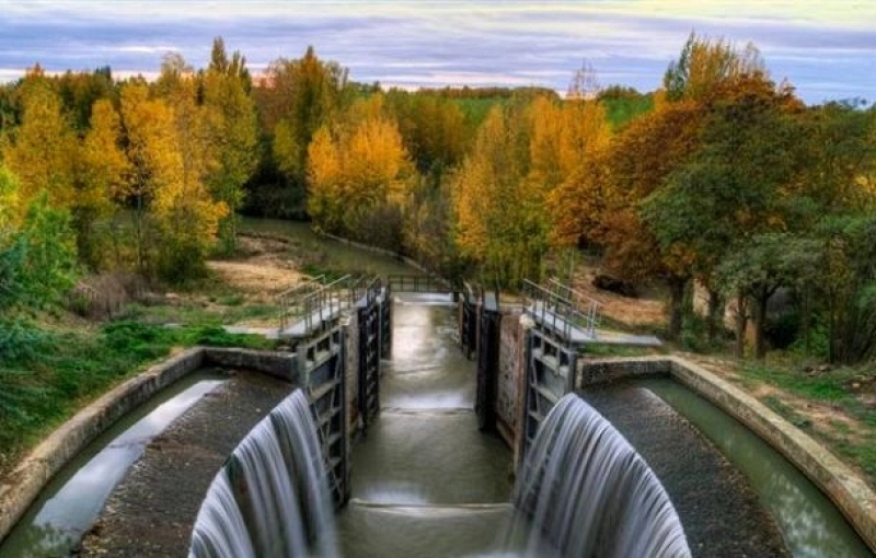 The Canal of Castile and the Camino de Santiago